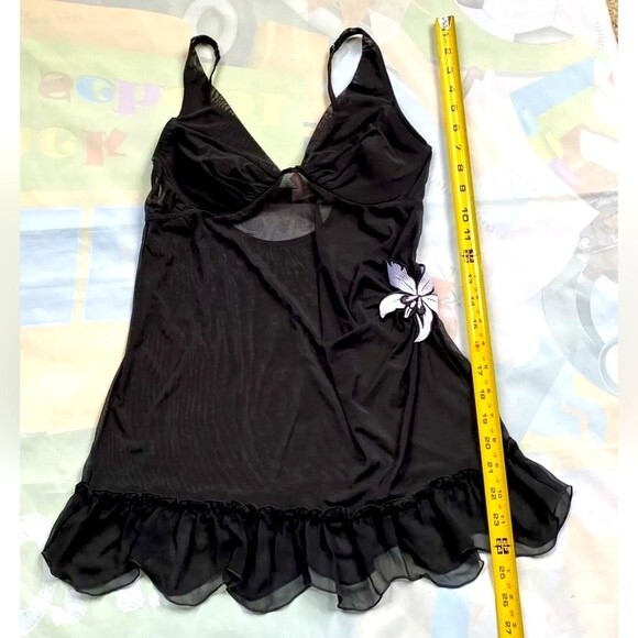 Victoria's Secret Black Mesh Underwire babydoll 36C Rose Embroidered VTG New - Picture 10 of 12